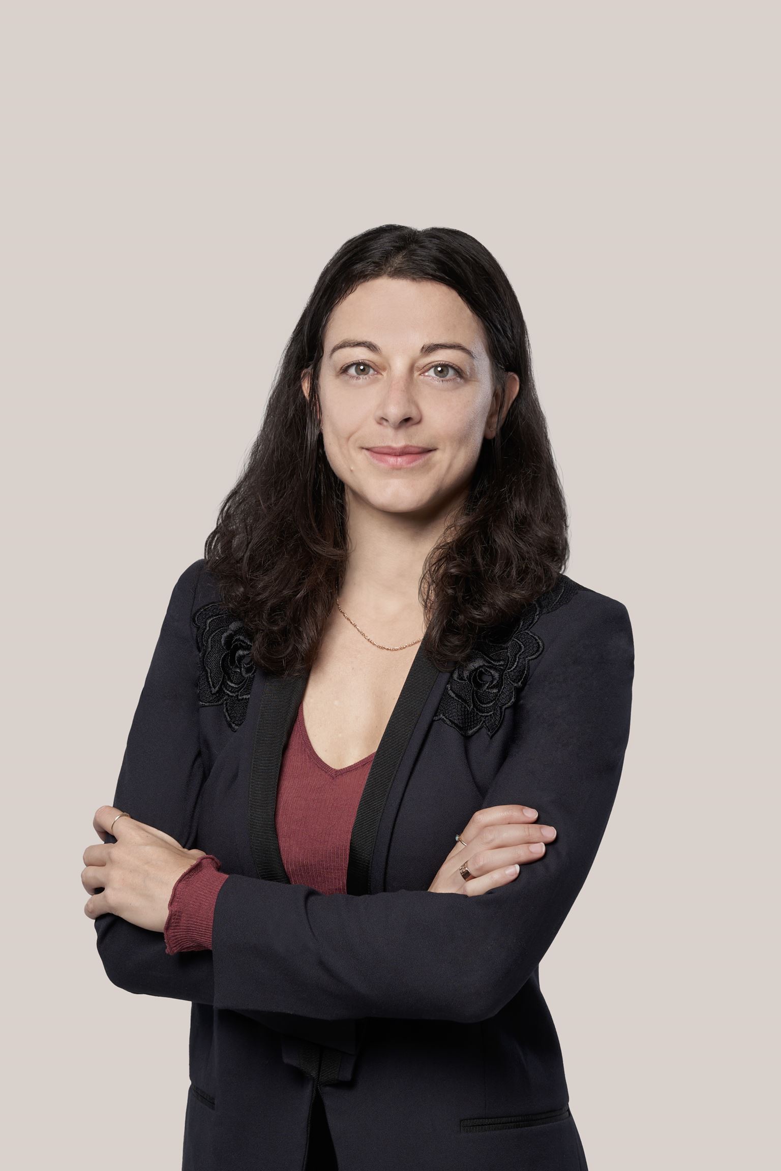 Alexia Magneron, Associate