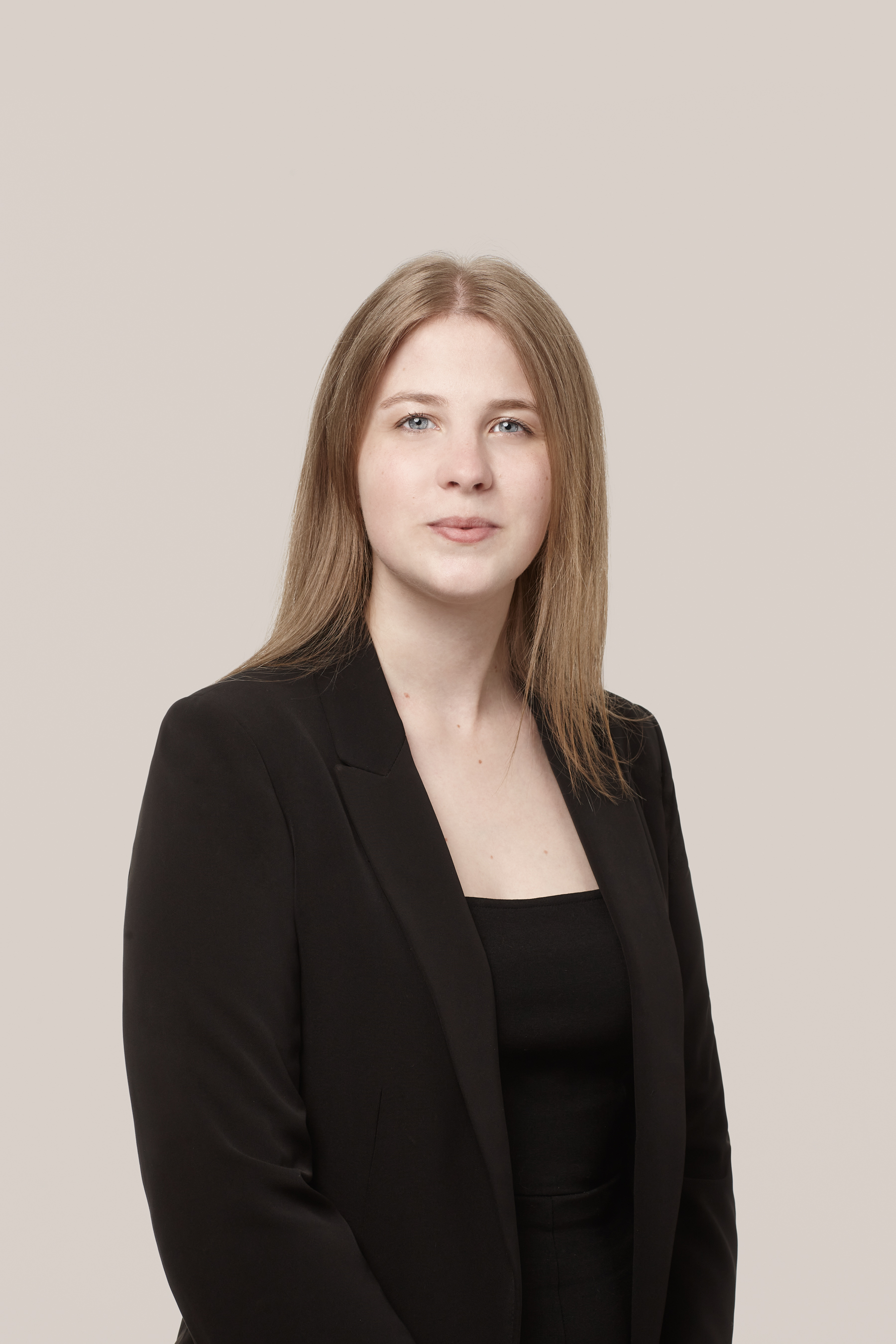 Clara Pakenham, Associate | Immigration