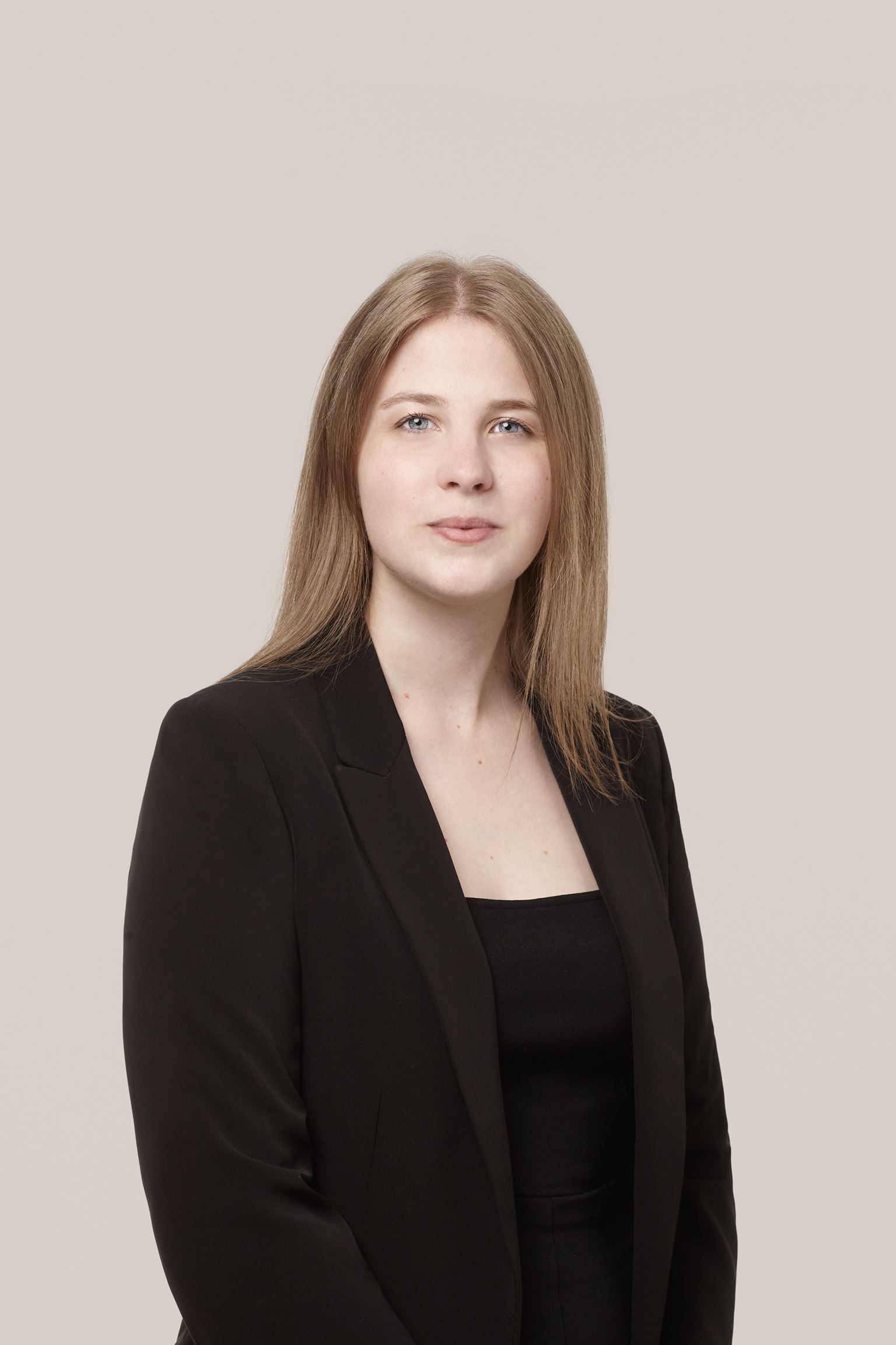 Clara Pakenham, Associate | Immigration