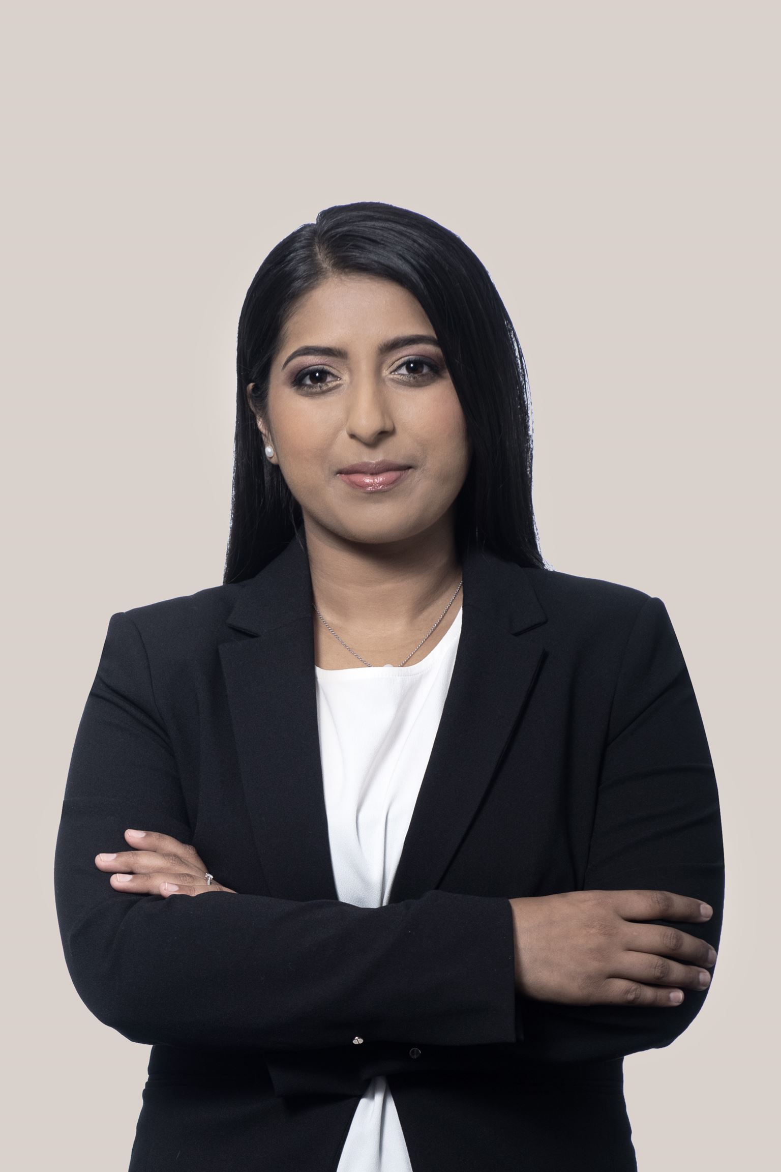 Oraizia Adham, Associate | Banking & Finance