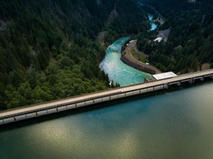 hydroelectric dam