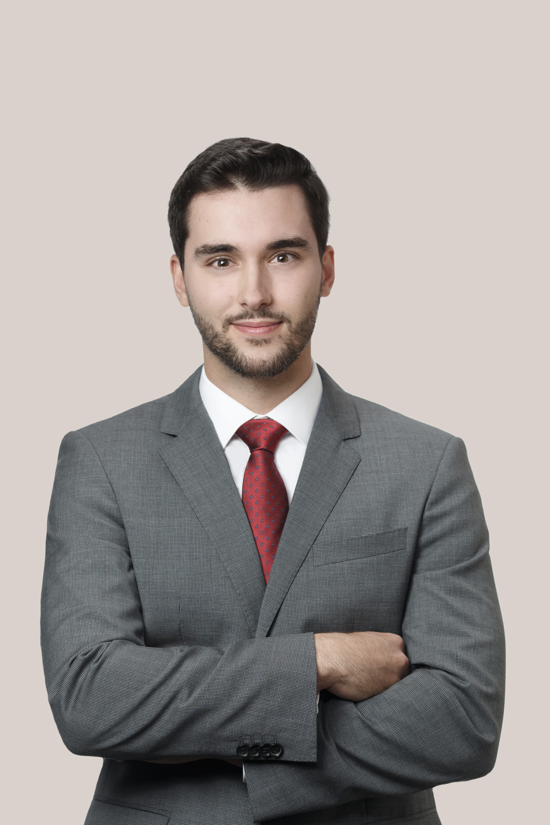 Desmond Mitic, Associate | Litigation and Dispute Resolution