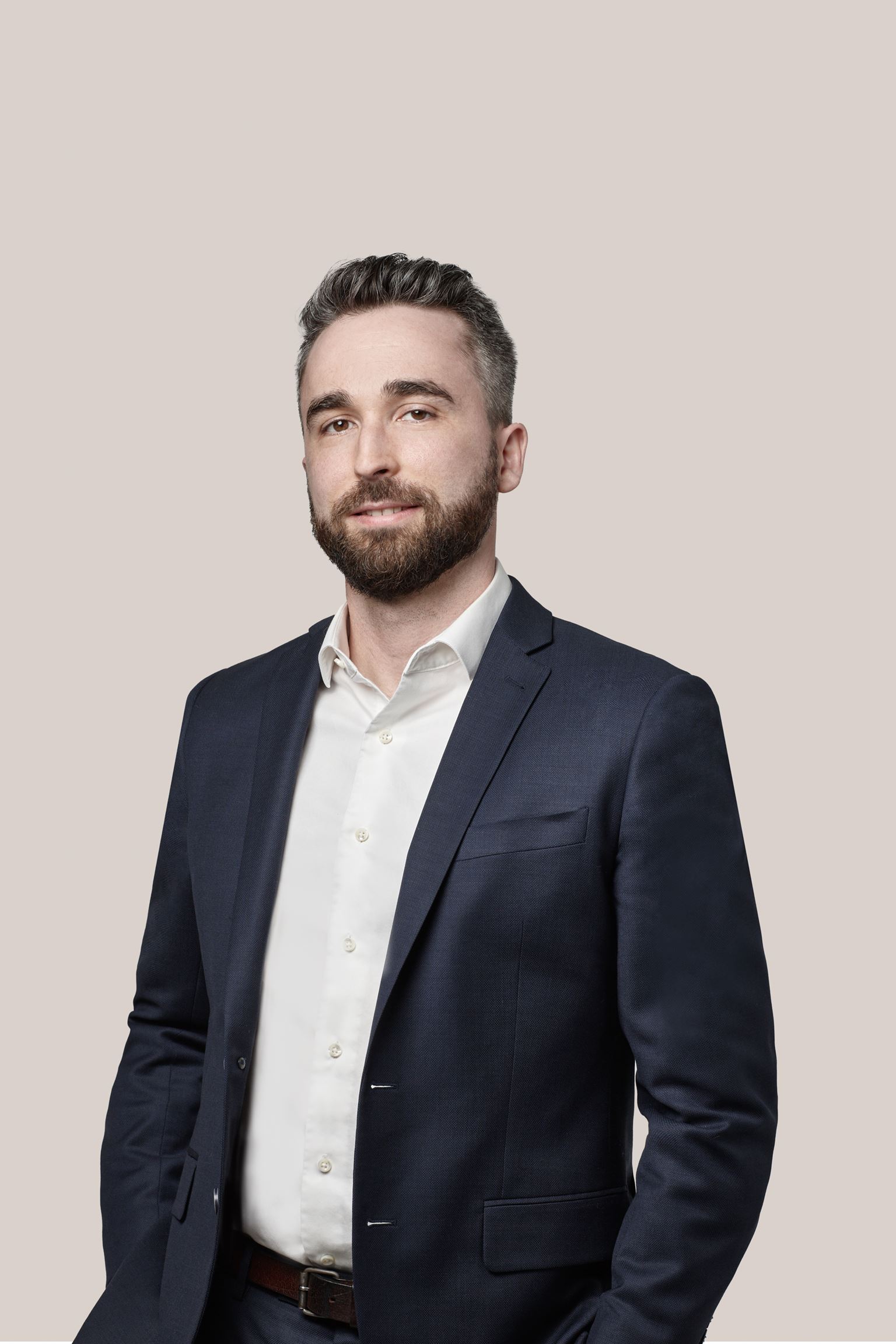 Jonathan Raizenne, Associate