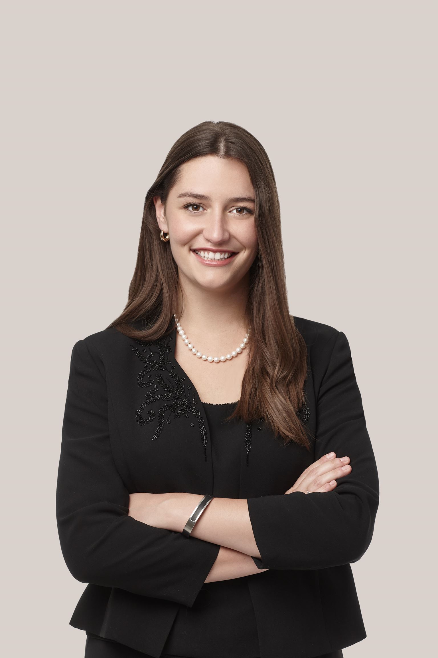 Claudia Schneidman, Associate | Commercial/Corporate