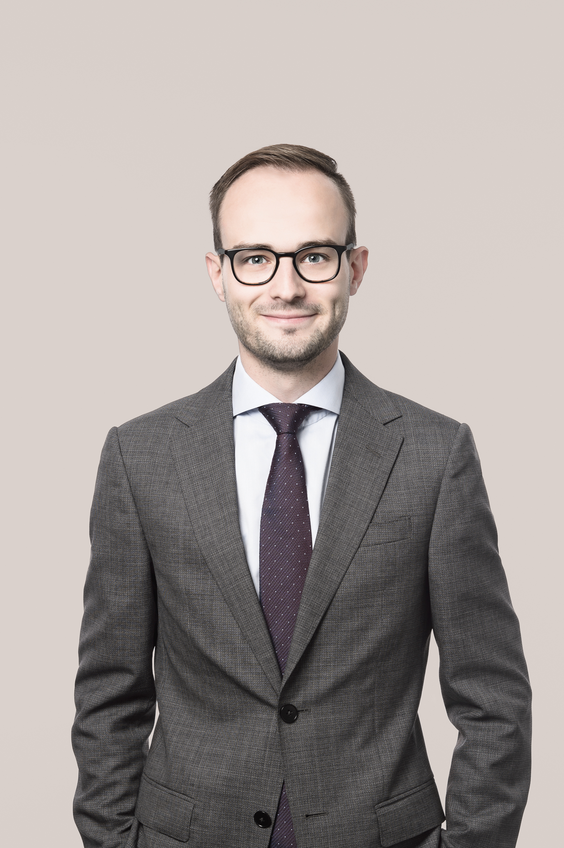 Niall Rand, Associate | Litigation and Dispute Resolution