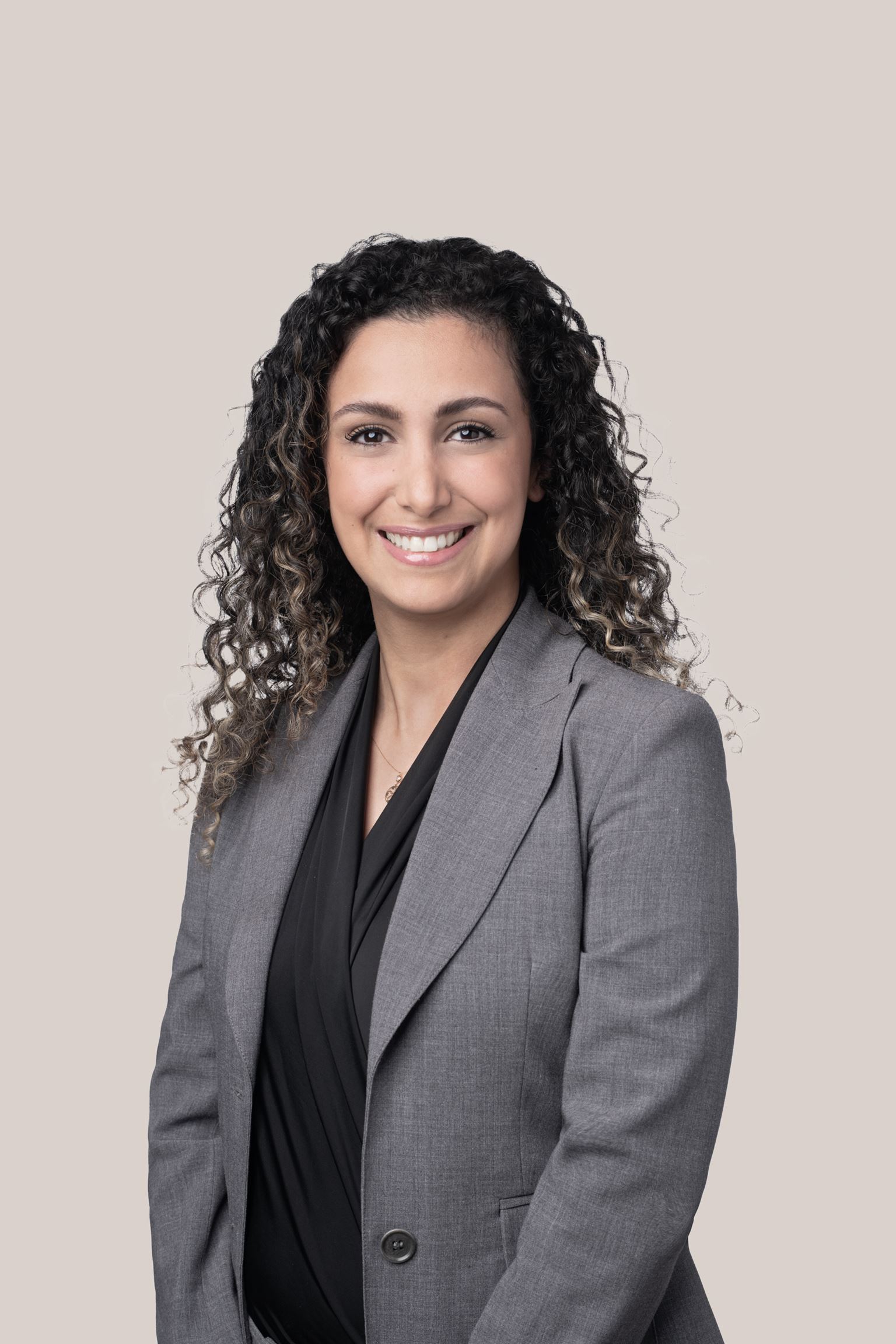 Nadia Abida, Avocate