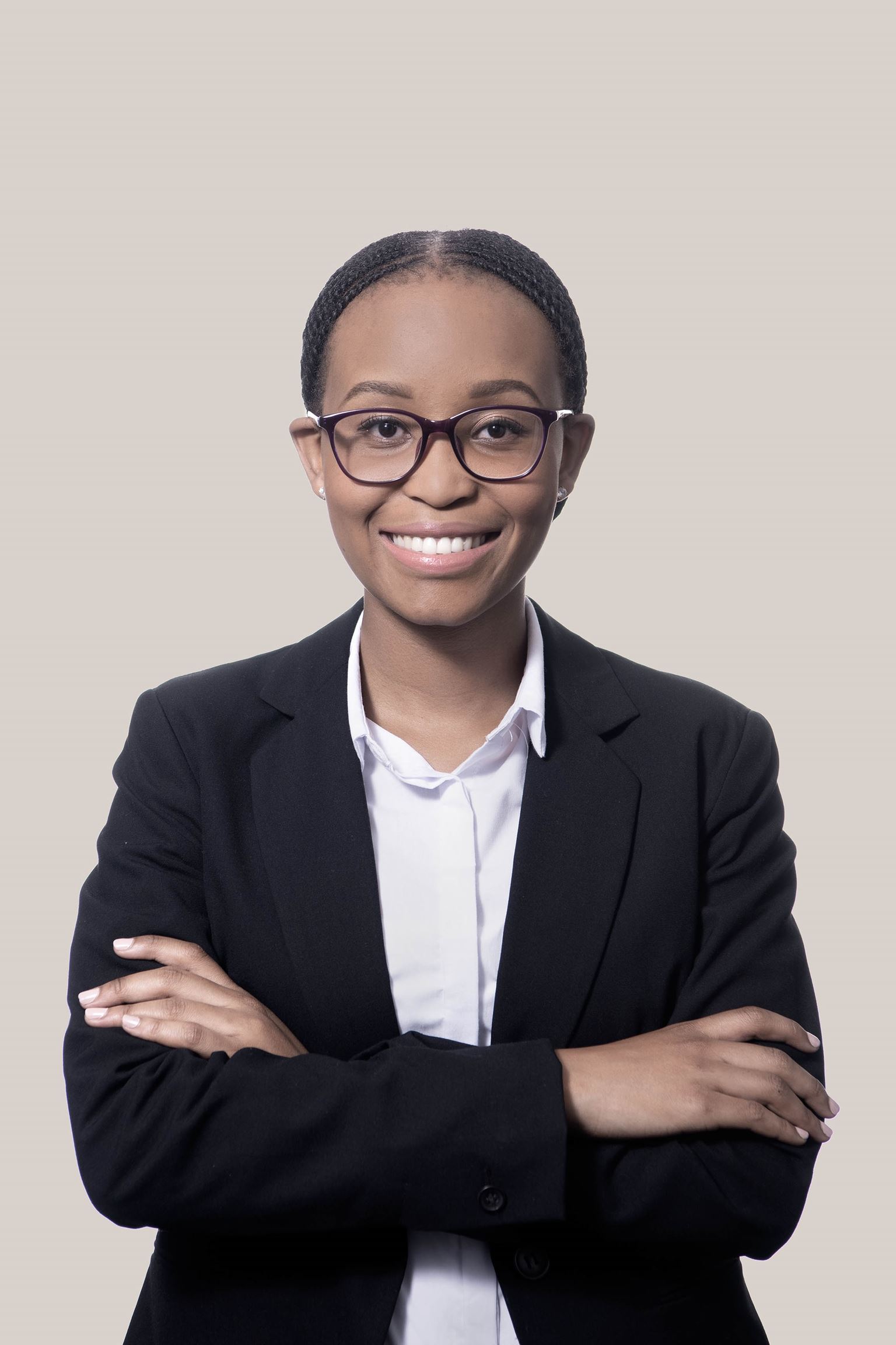 Asithandile  Liwela, Associate
