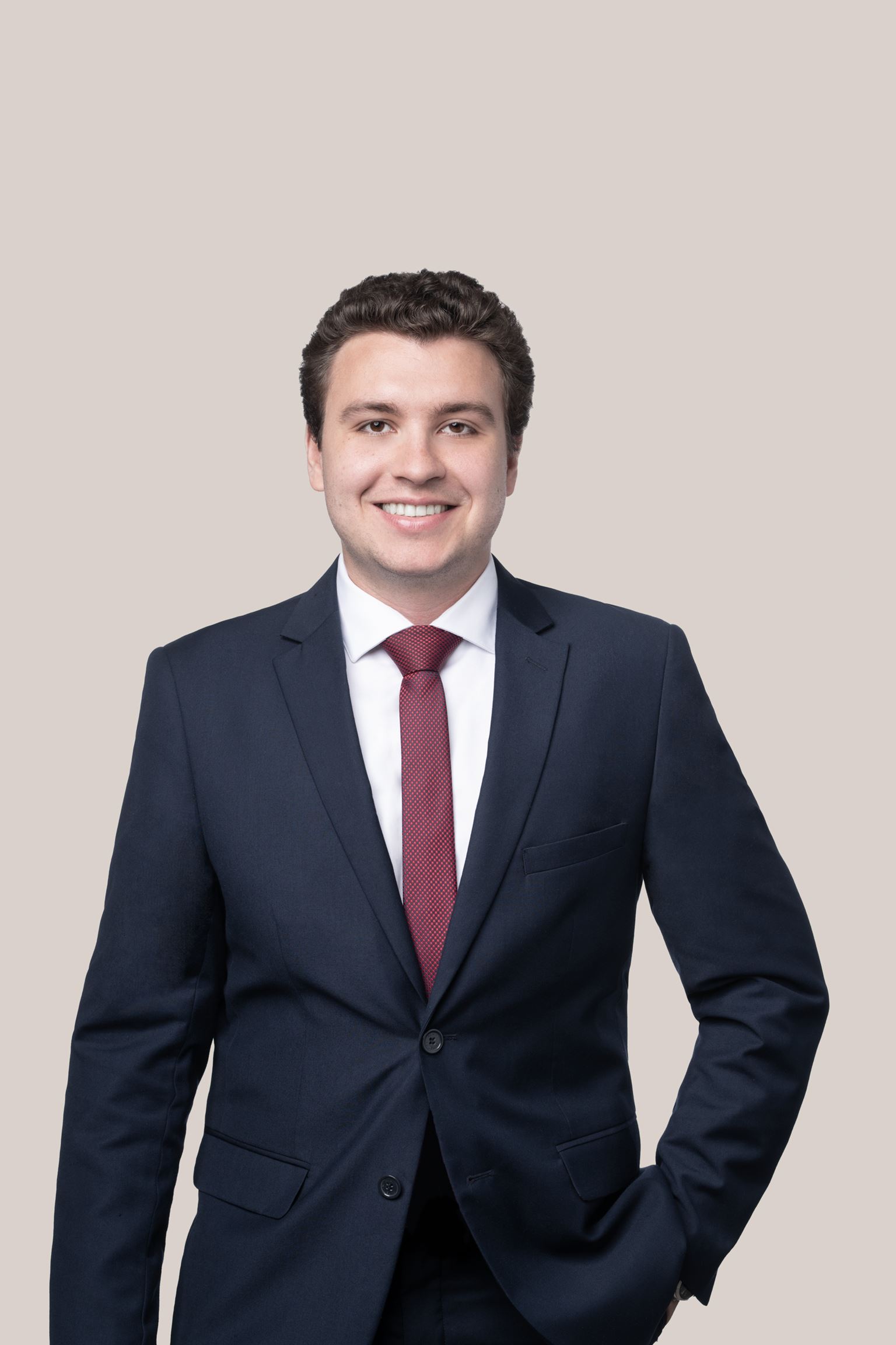Ali Aziez, Associate | Corporate/Commercial