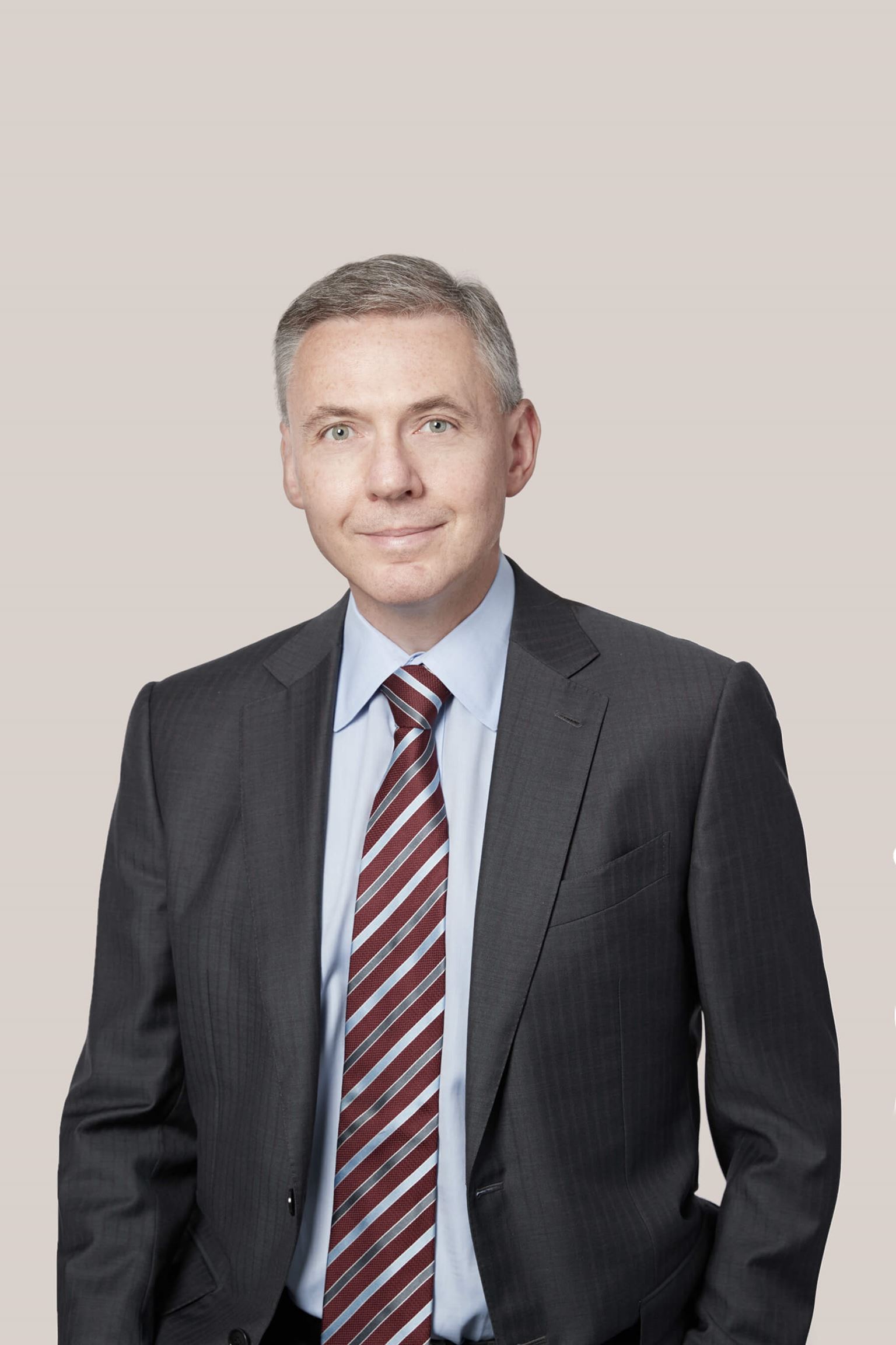 John M. Elias, Avocat-conseil | Financement et opérations bancaires